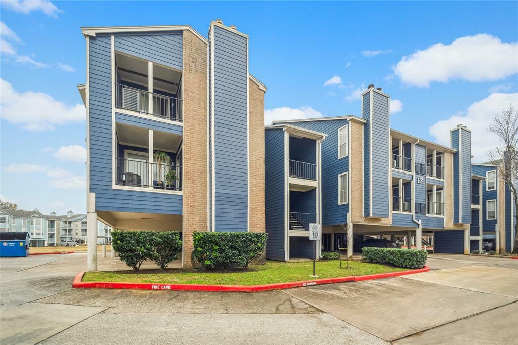 Property Photo:  18519 Egret Bay Boulevard 1709  TX 77058 