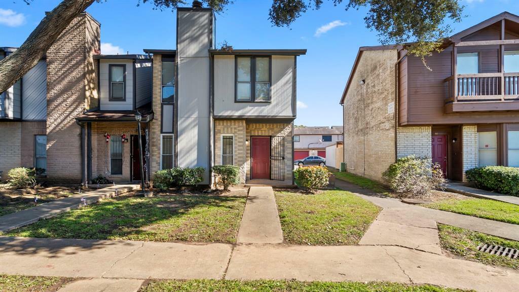 Property Photo: 12400 Brookglade Circle 49 TX 77099