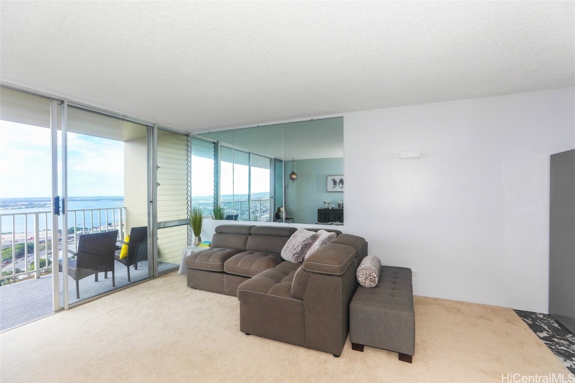 98-099 Uao Place 2206  Aiea HI 96701 photo