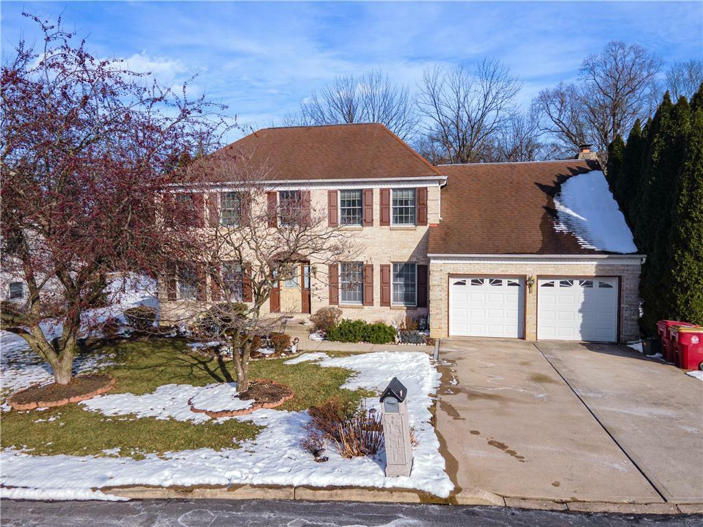 Property Photo:  1629 Arrowwood Drive  PA 18040 