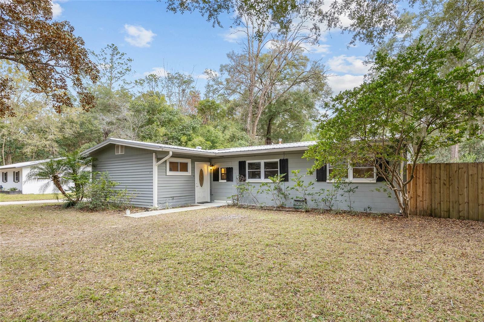 Property Photo: 3853 NW 13th Place FL 32605