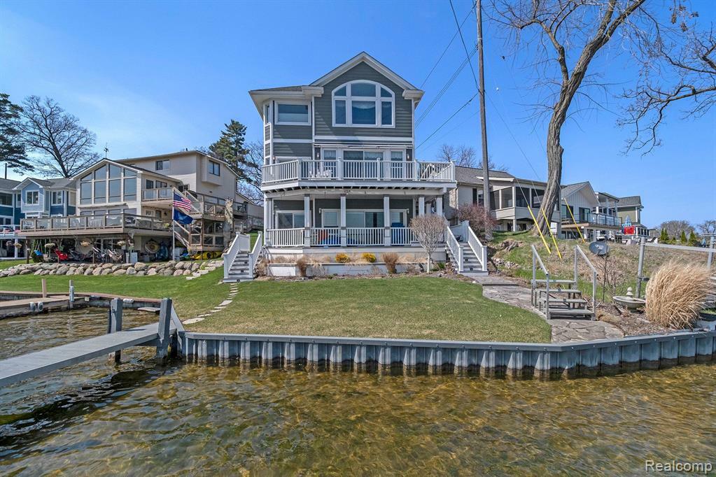 Property Photo: 811 Pine Tree Road MI 48362 2559