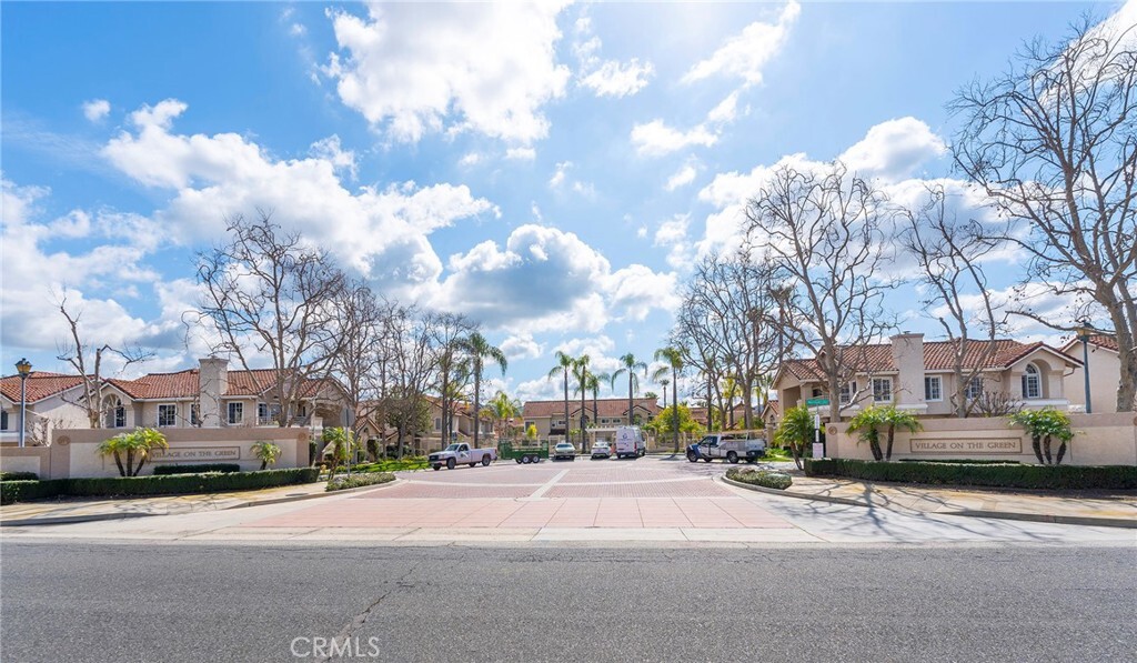 Property Photo:  620 Ivywood Lane F  CA 93065 
