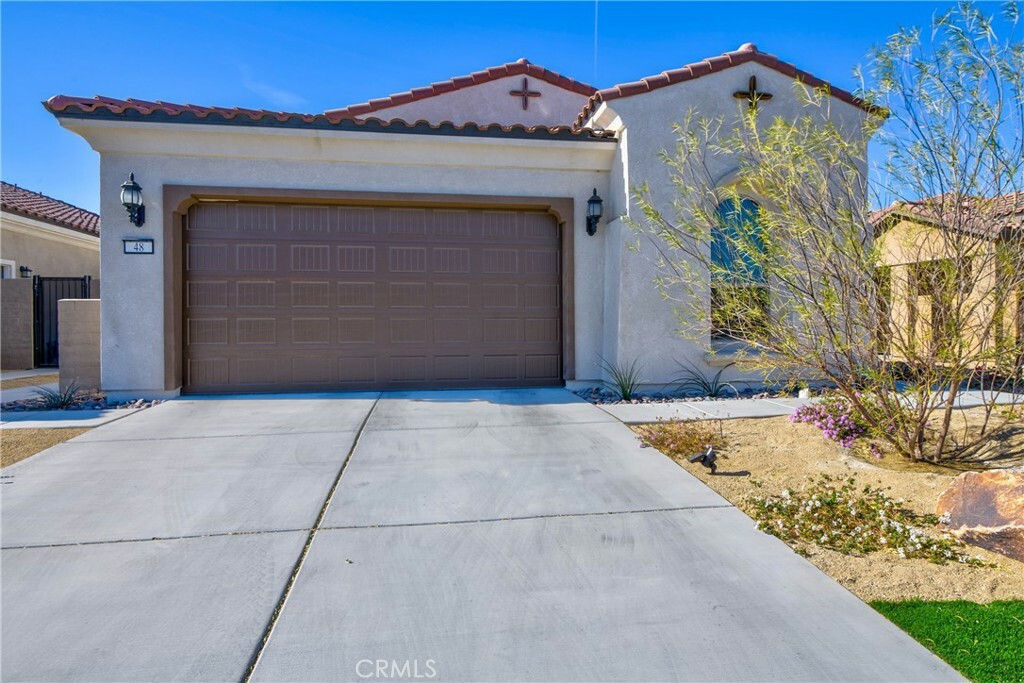 Property Photo:  48 Vintage  CA 92270 