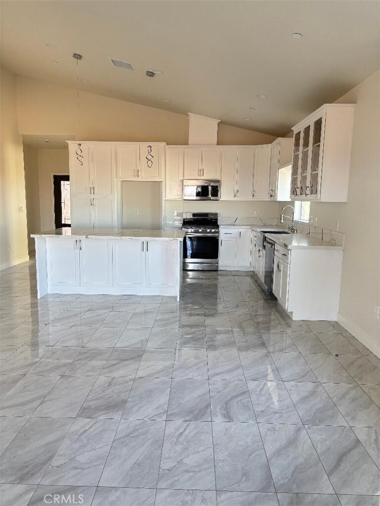 Property Photo: 9270 Lindero Rd CA 92371