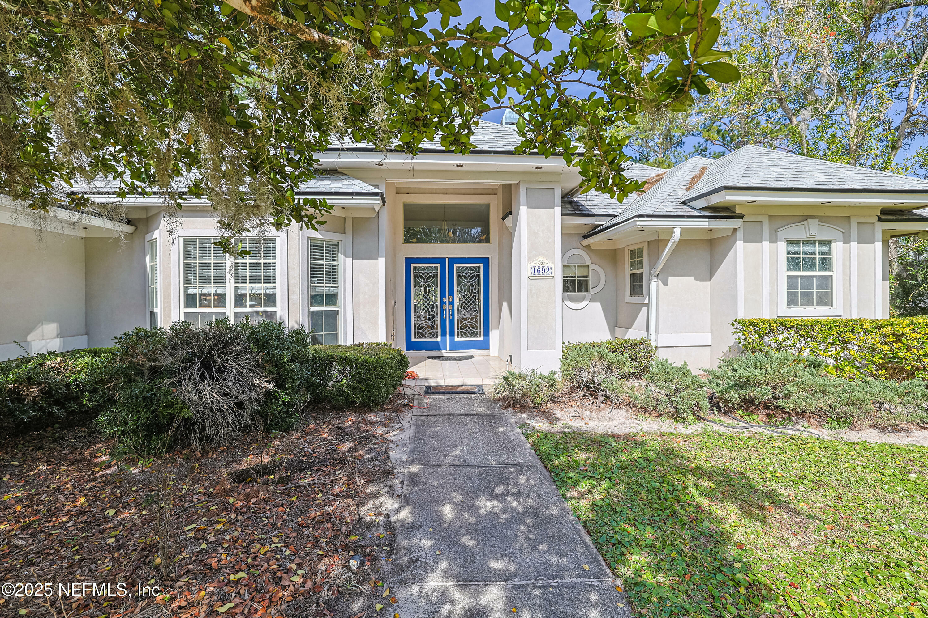 Property Photo:  1692 Colonial Drive  FL 32043 