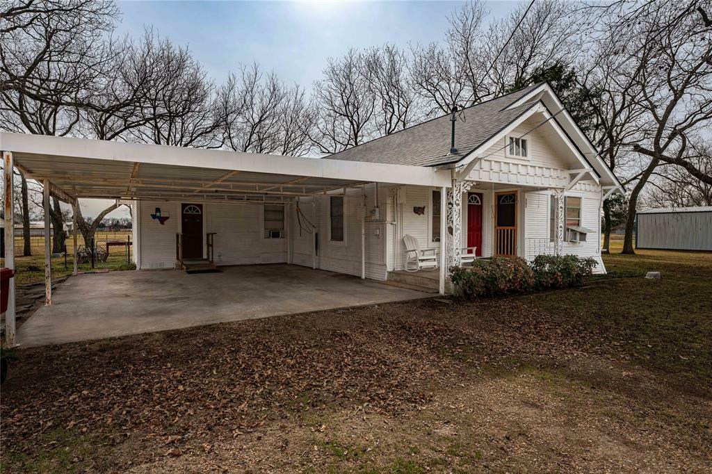 Property Photo:  302 Mockingbird Street  TX 75439 