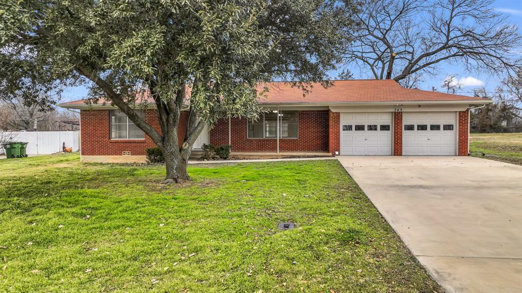 Photo de la propriété: 745 N Ash Terrace TX 76082