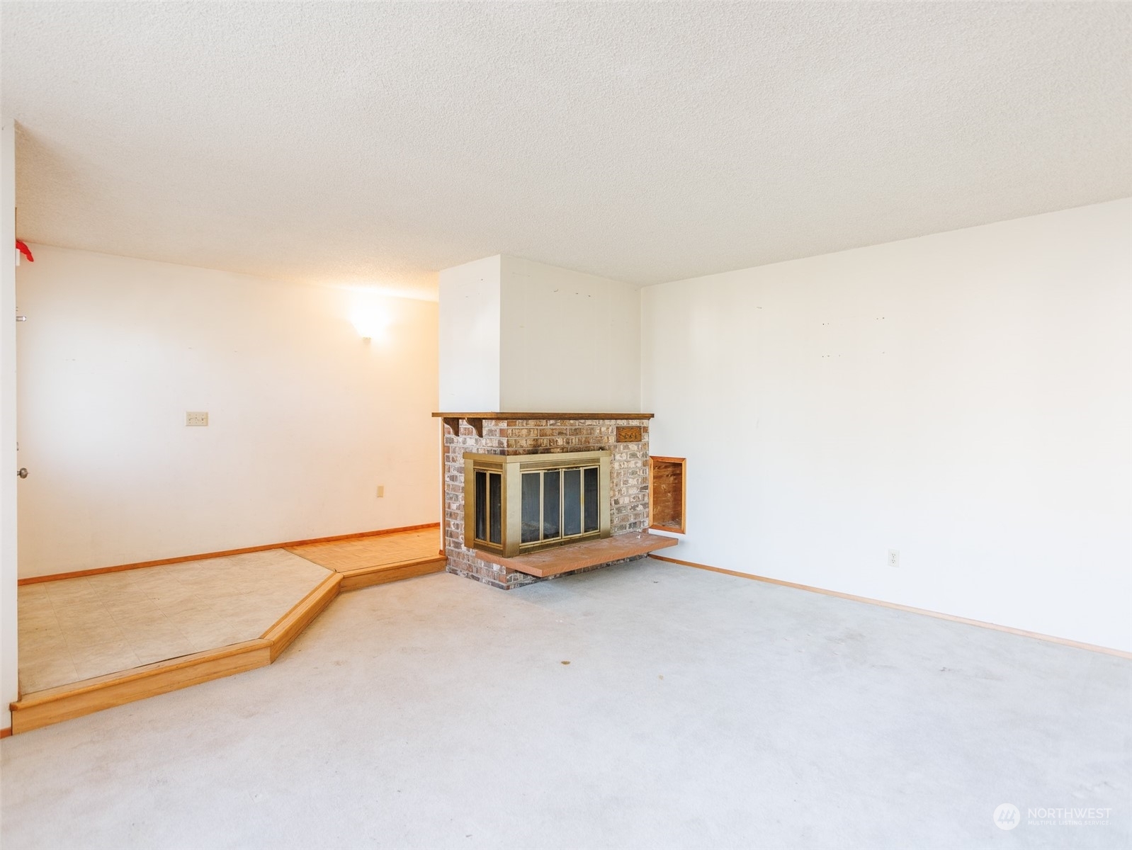 Property Photo:  743 S  27th Street  WA 98055 