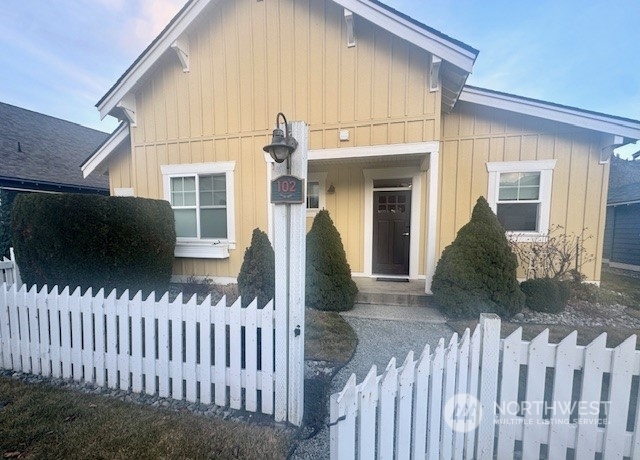 Property Photo:  102  Shenanigan Lane  WA 98844 