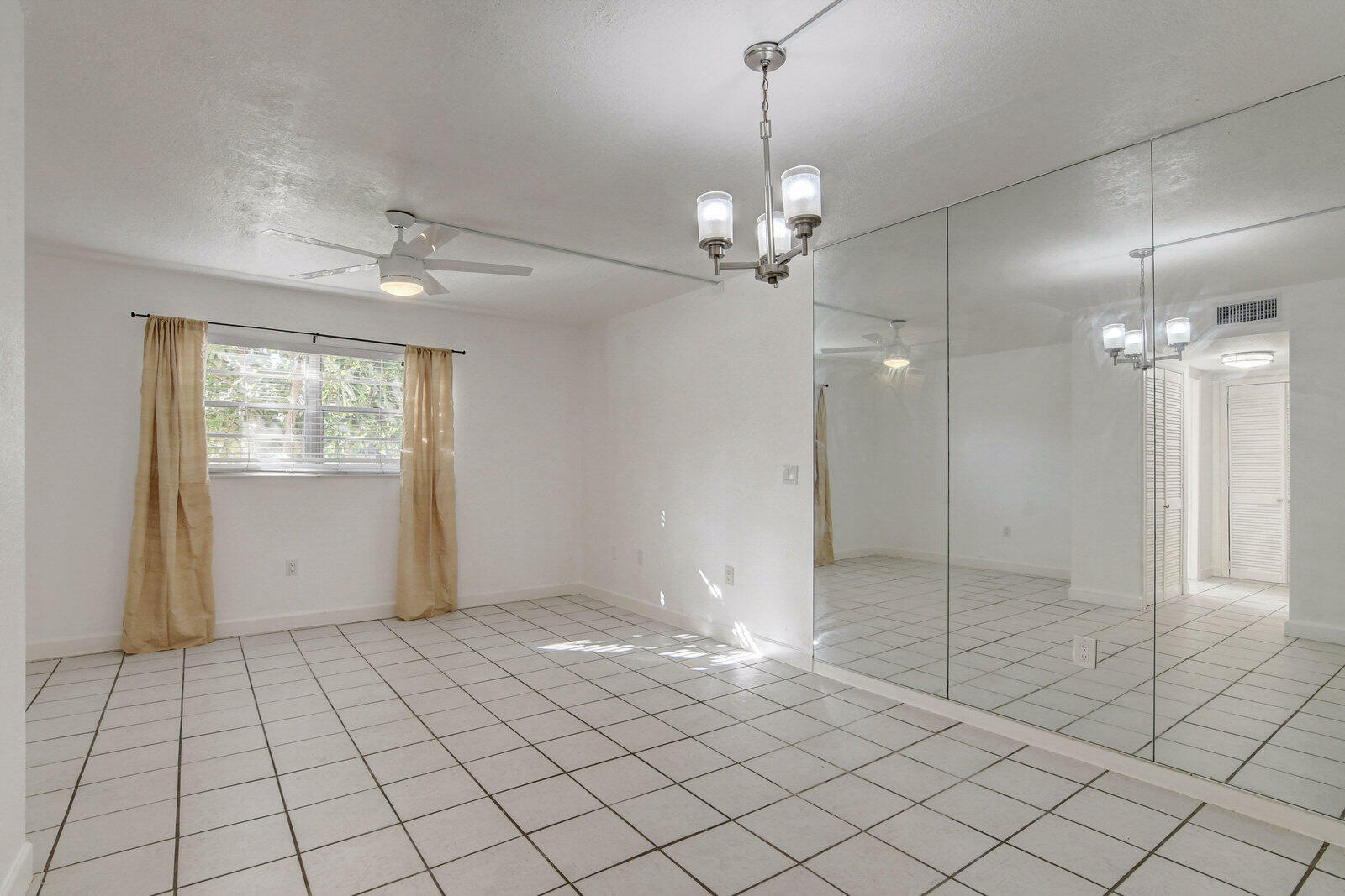 Property Photo:  650 SW 2nd Avenue 150  FL 33432 