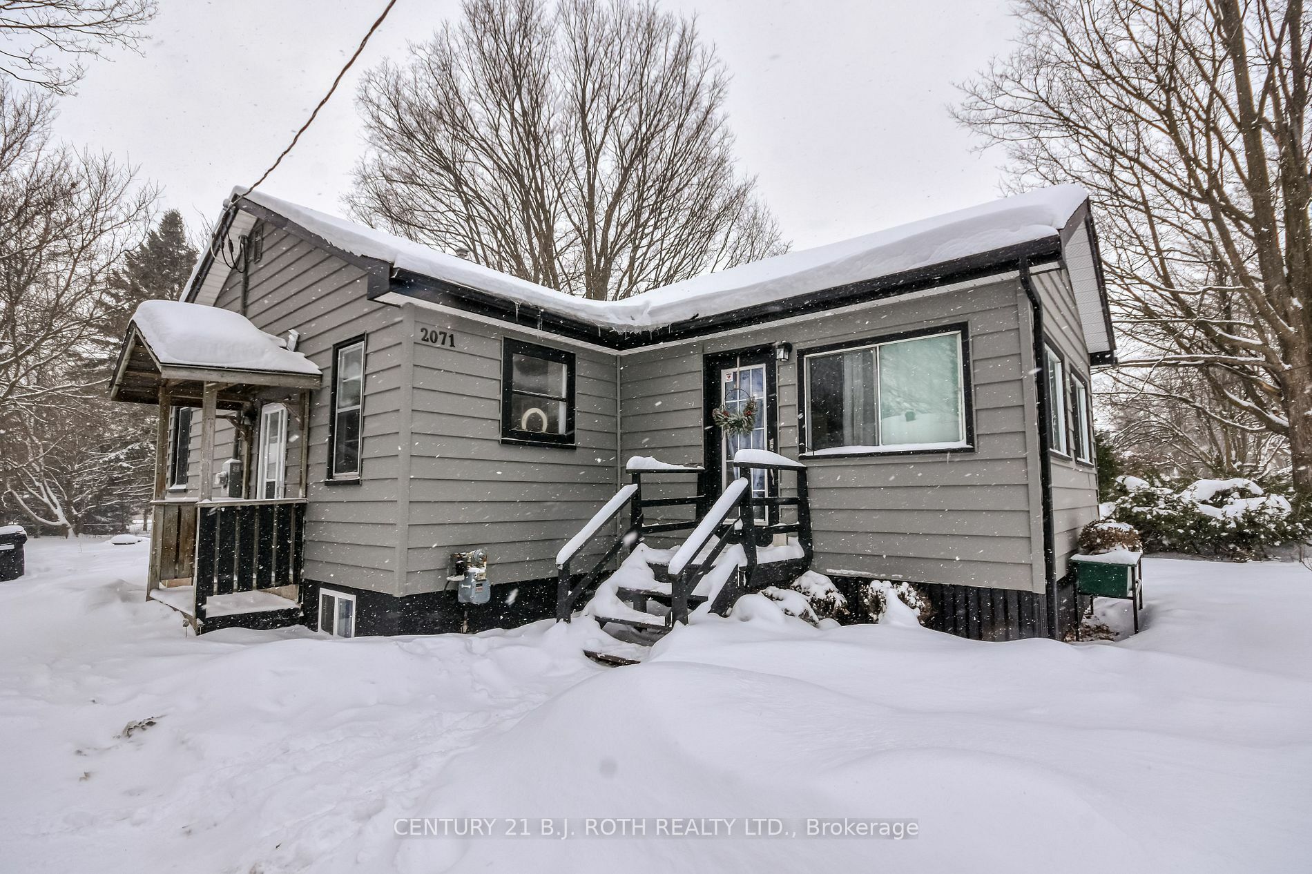 2071 Victoria St  Innisfil ON L9S 1J6 photo