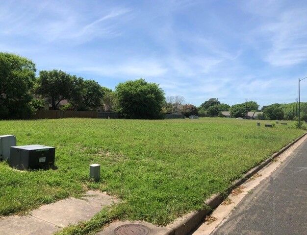 Property Photo:  6411 Orange Blossom Way  TX 78744 