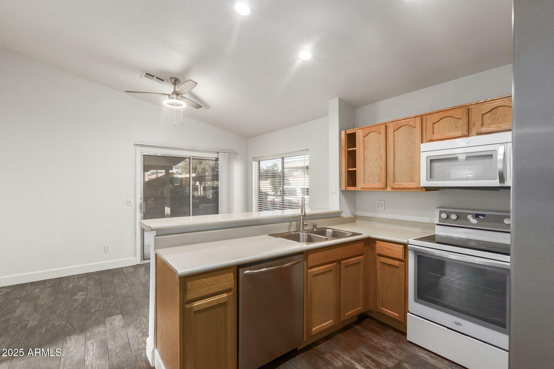 Property Photo:  1120 N Val Vista Drive 56  AZ 85234 