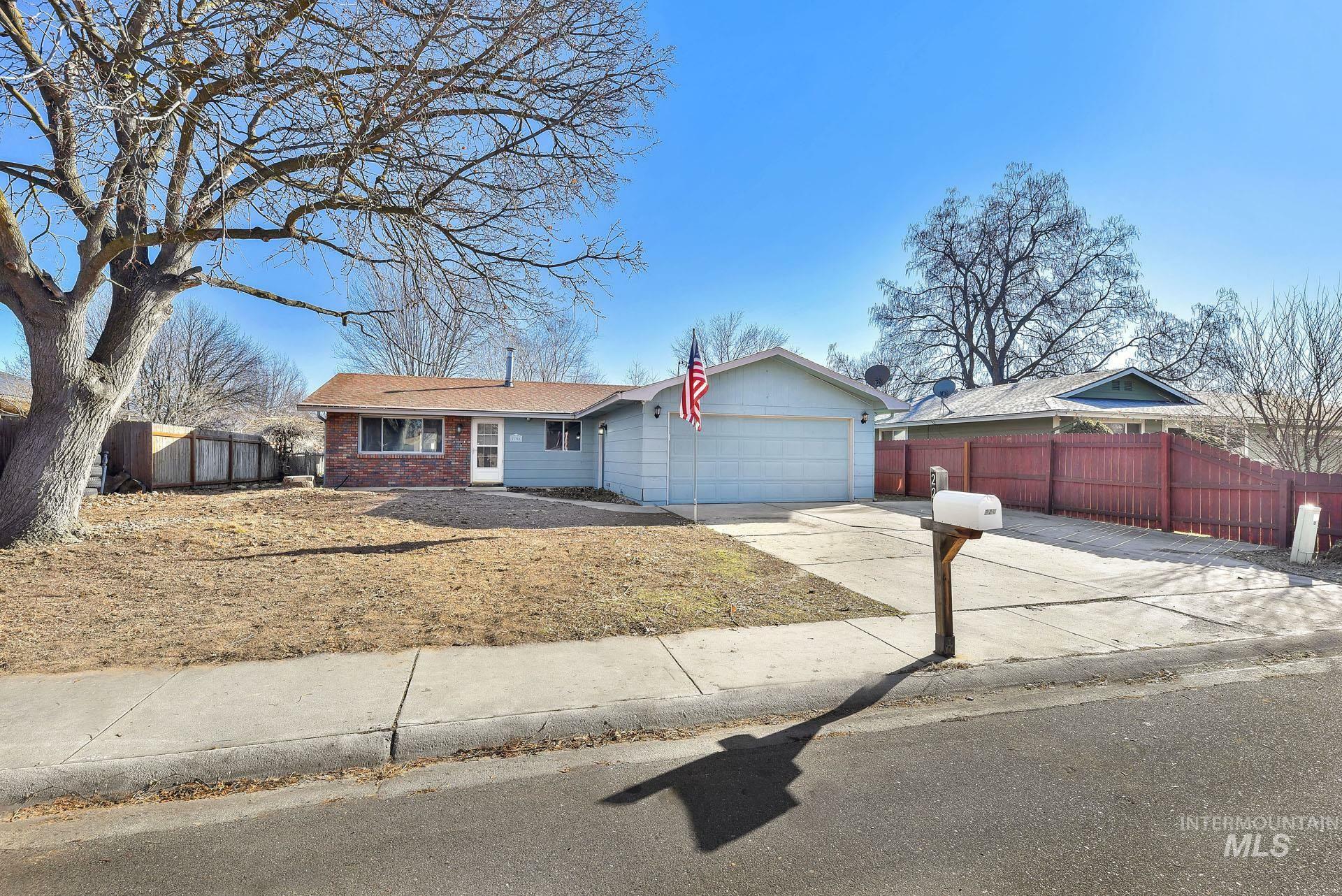 Property Photo: 226 S Harlan Pl ID 83616