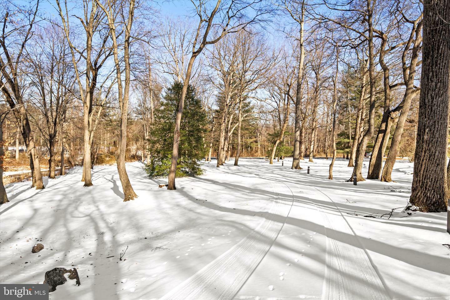 Property Photo:  610 Creek Road  NJ 08057 