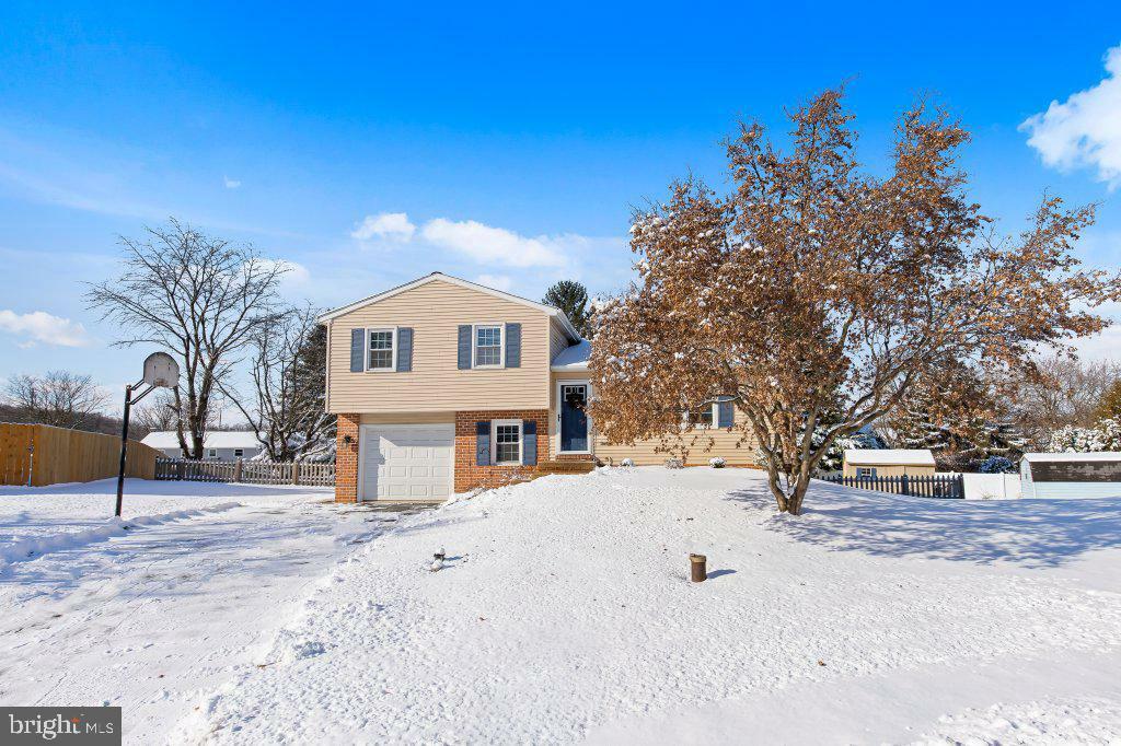 Property Photo:  6 Ivywood Court  PA 17603 