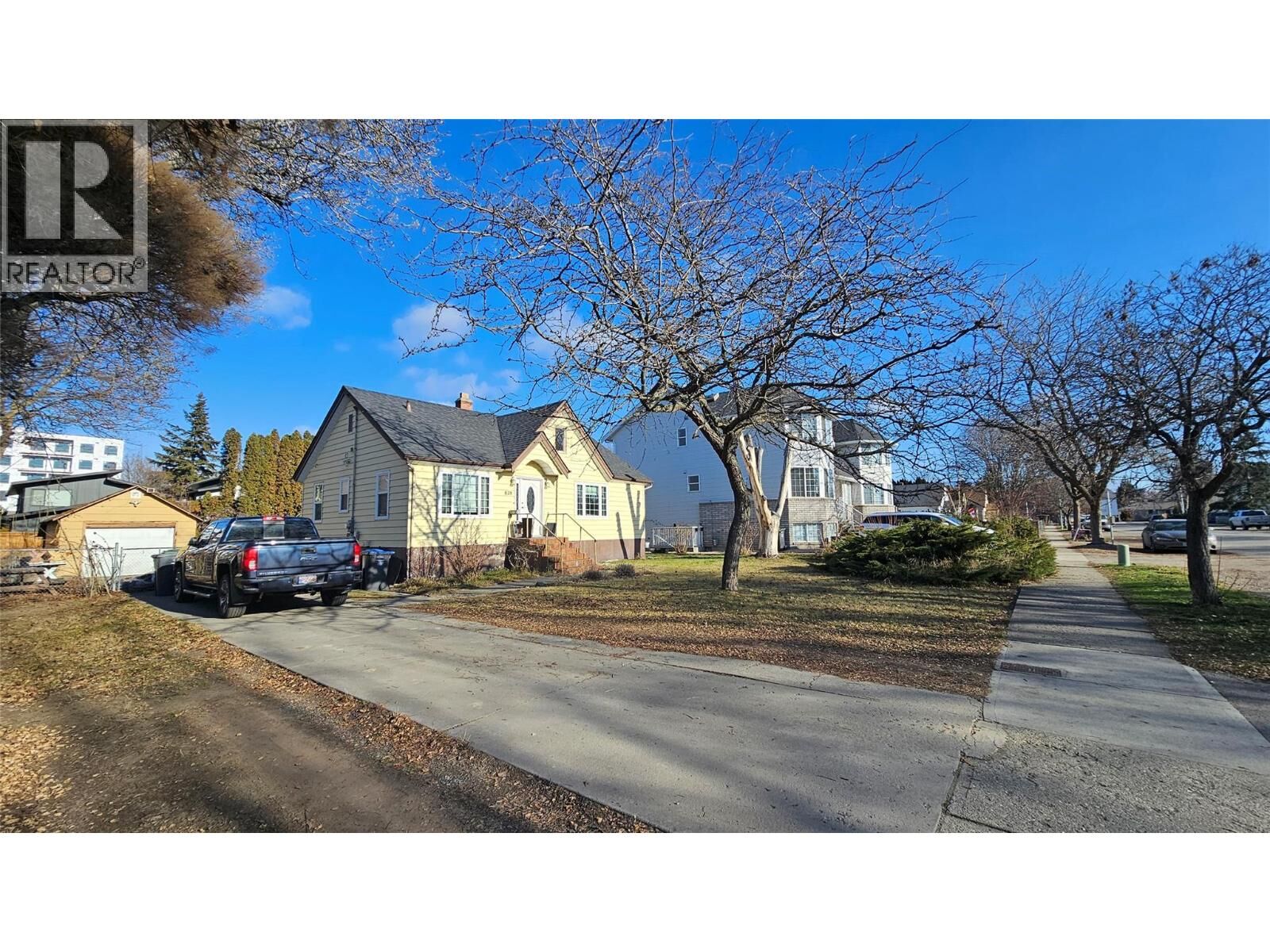 Property Photo:  828 Dehart Avenue  BC V1Y 6A2 