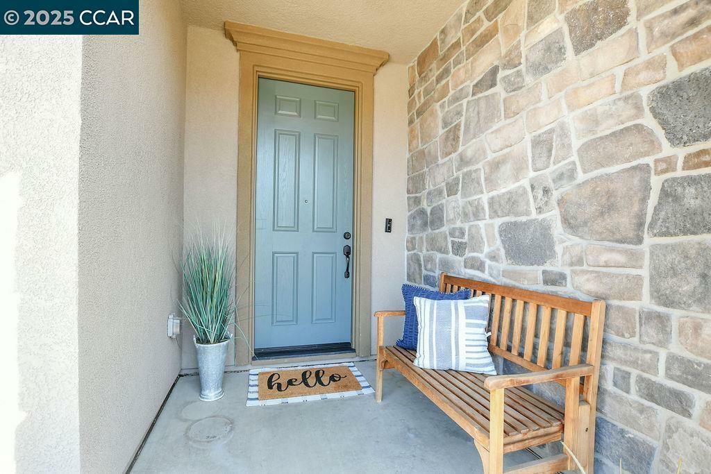 Property Photo:  5429 Alvar Loop  CA 94531 