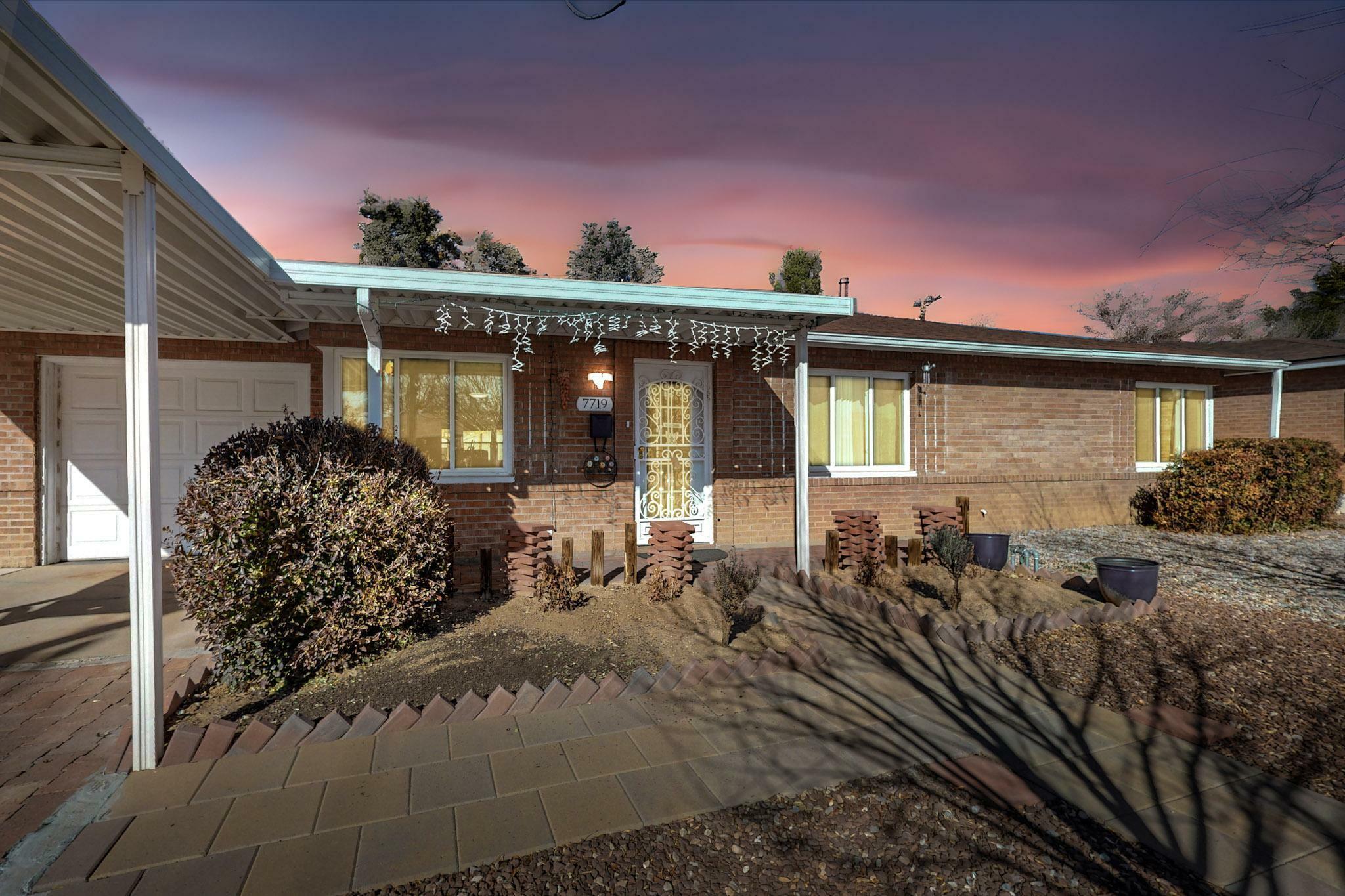 Property Photo:  7719 Euclid Avenue NE  NM 87110 