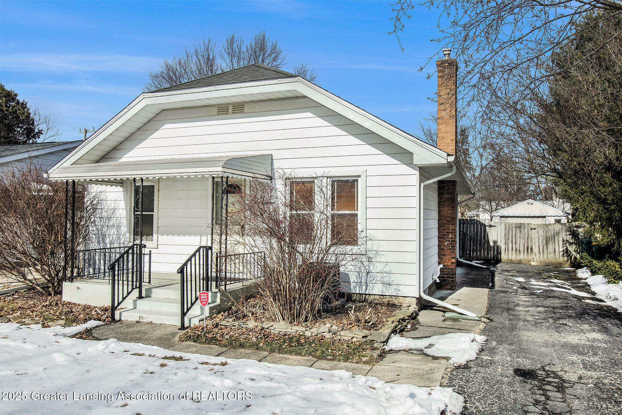 Property Photo:  1018 Michigan Street  MI 48116 