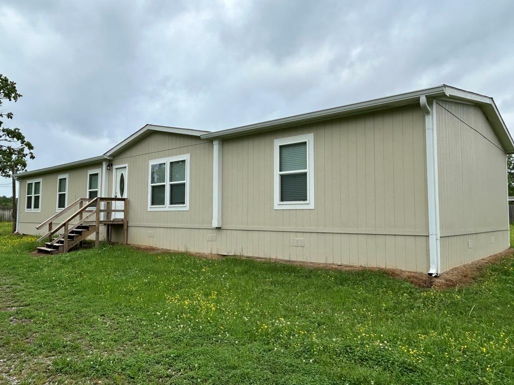 Property Photo: 227 Grace Street TX 75901