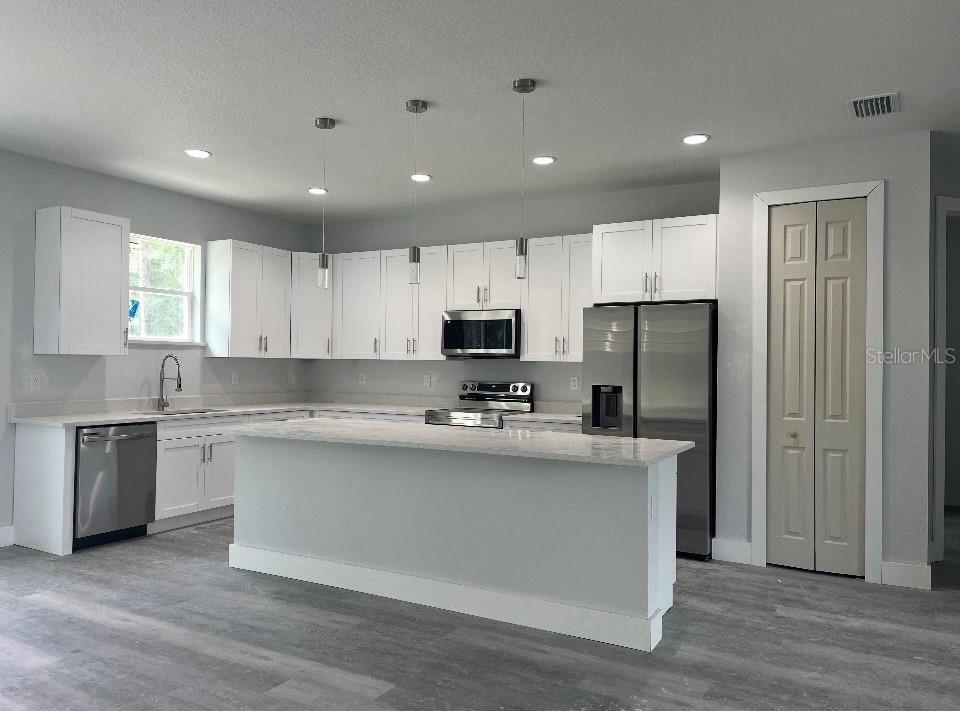 Property Photo: 6237 SW 143rd Street FL 34473