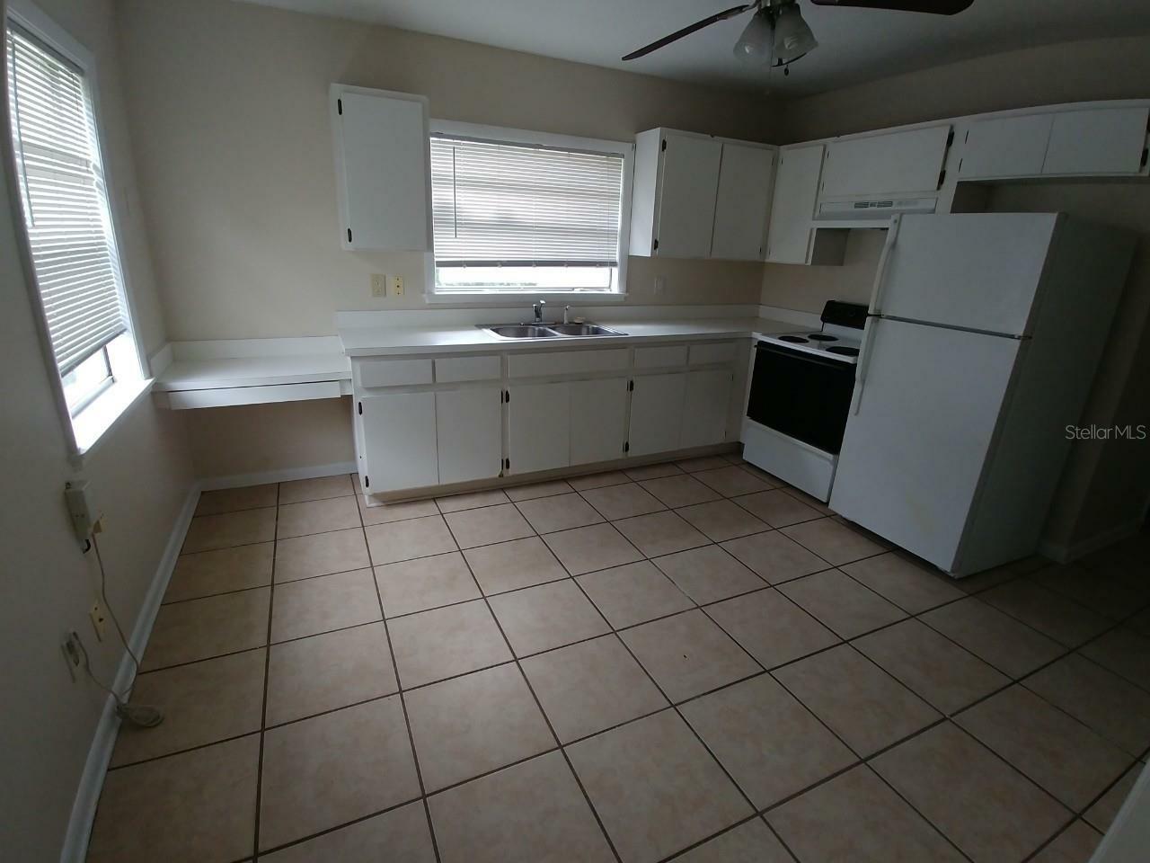 Property Photo:  9908 Vaughn Street B  FL 33534 