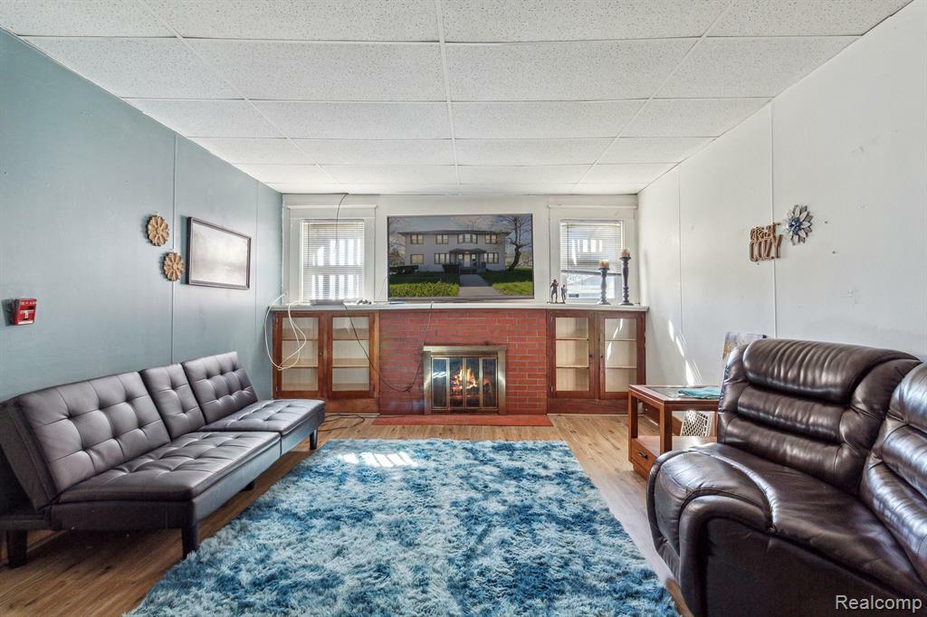 Property Photo: 2411 10th Street MI 48060 6542