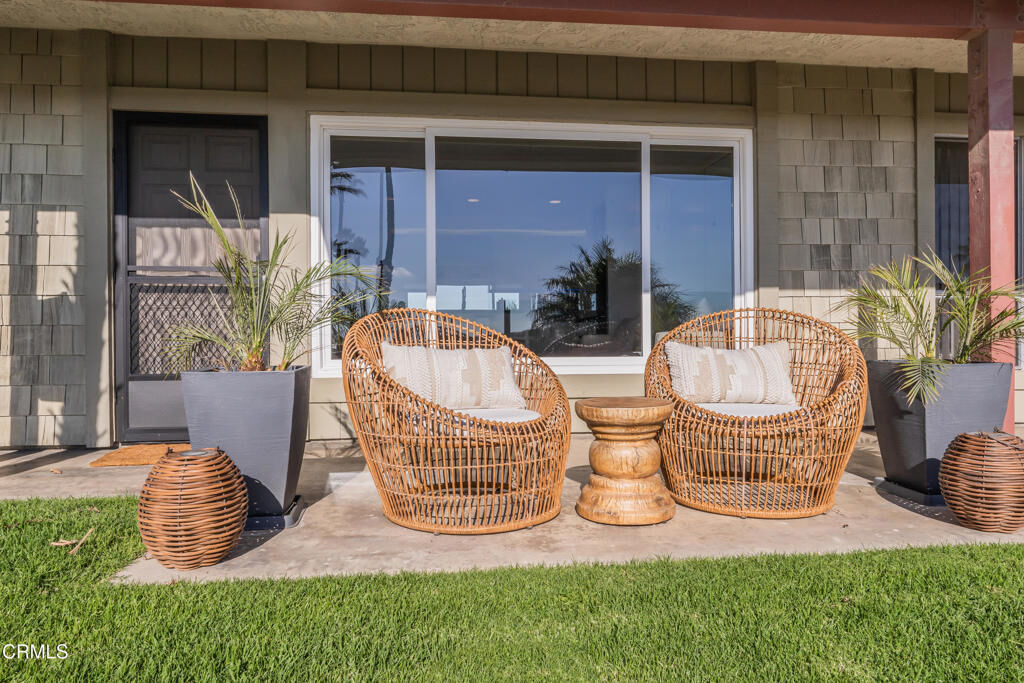 Property Photo:  667 Ocean View Drive  CA 93041 