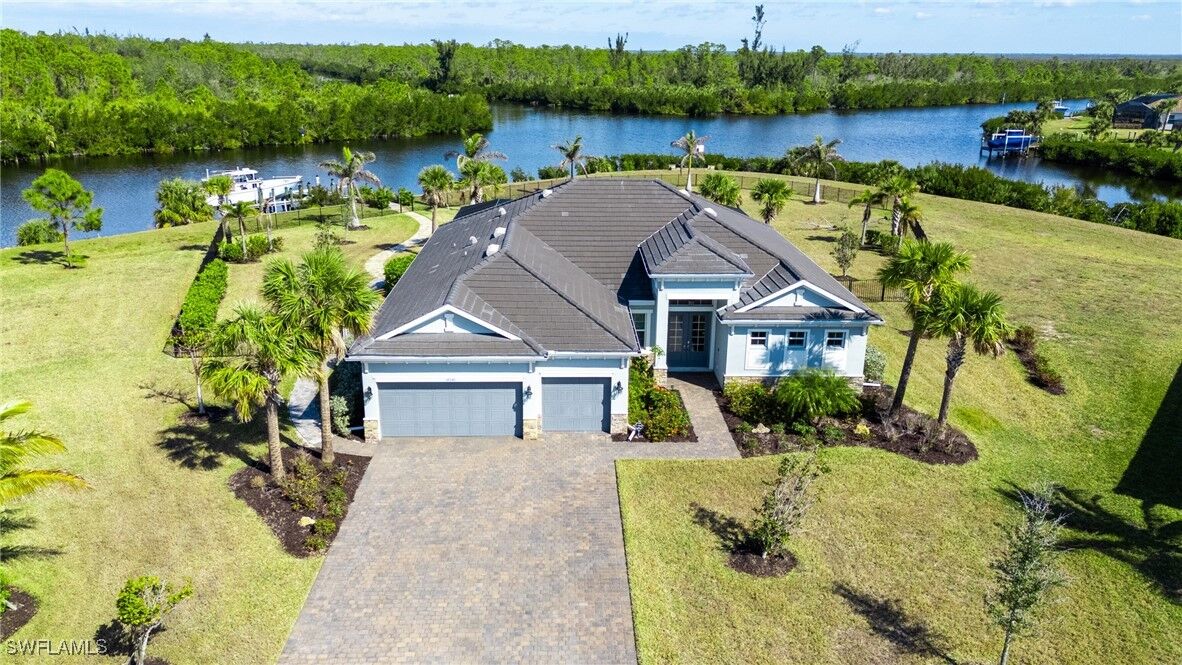 Property Photo: 14540 Gaspar Loop FL 33981