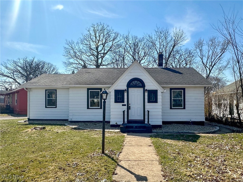 Property Photo: 732 Washington Avenue OH 44446