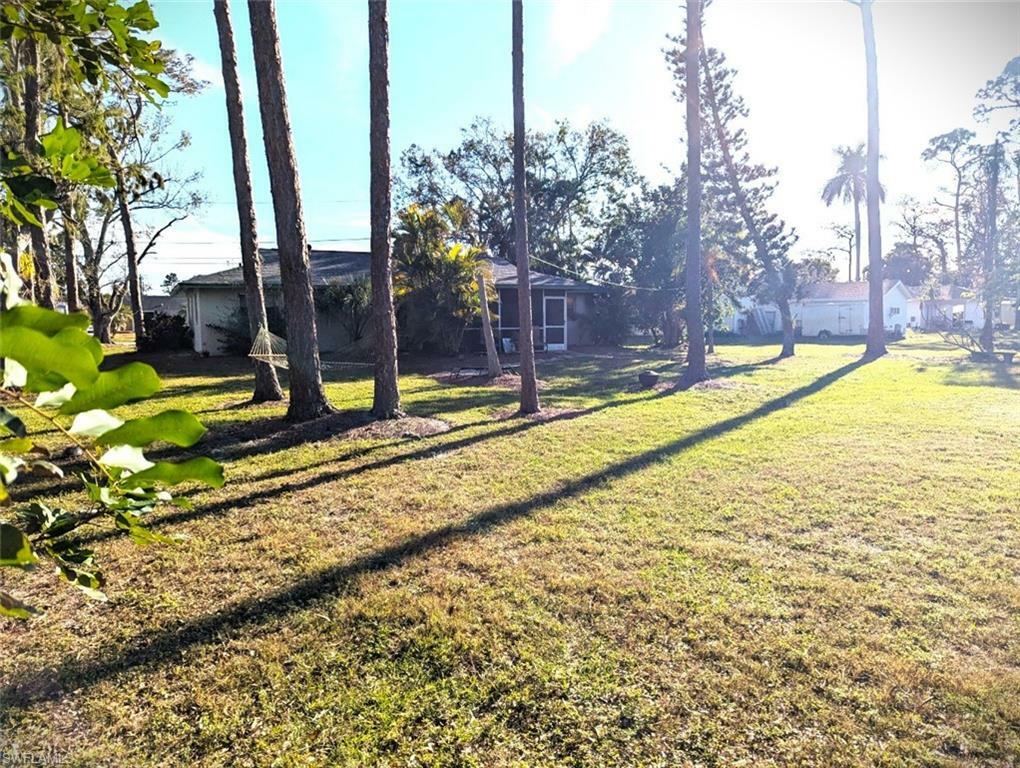 Property Photo:  9077 Murcott Dr W  FL 33967 