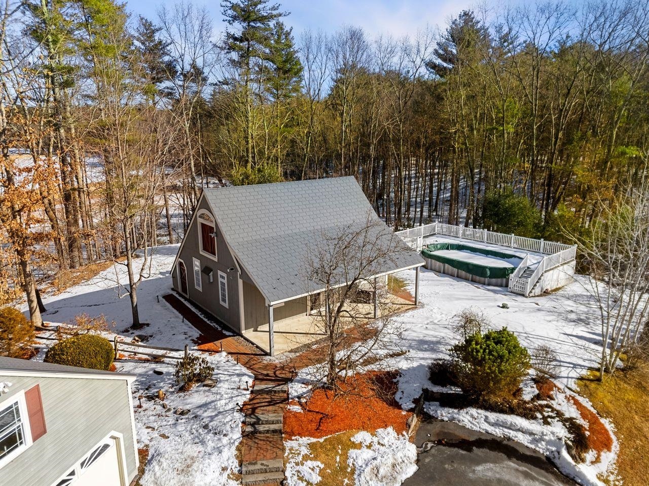 Property Photo:  49 Milton Place  NH 03049 