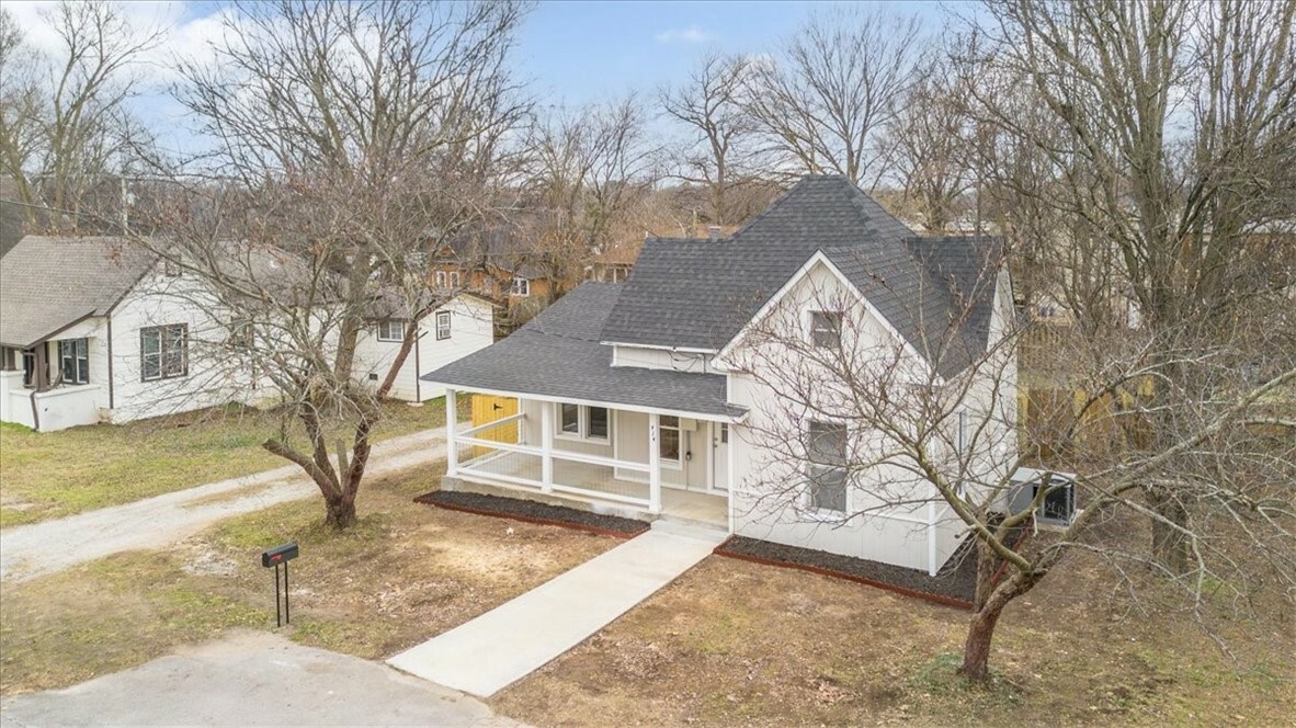 Property Photo:  414 N Maxwell Street  AR 72761 