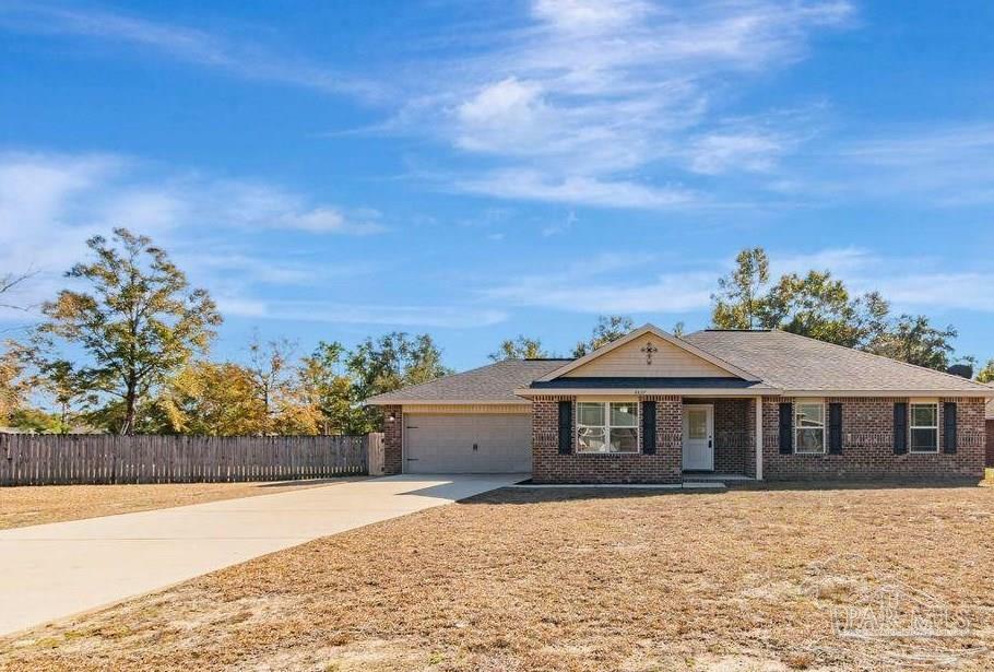 Property Photo:  8827 Bluebell St  FL 32570 