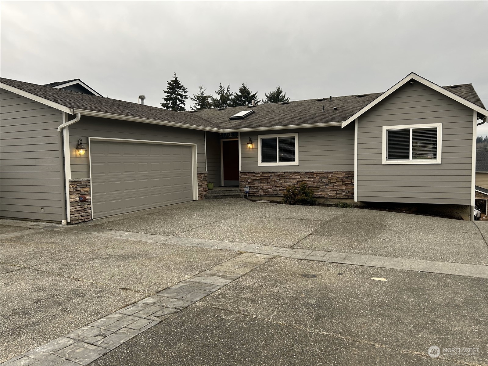 Property Photo: 601 115th Avenue SE WA 98258