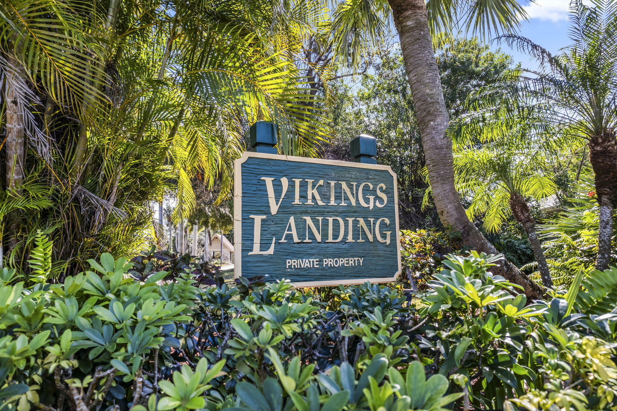 Property Photo: 631 SE Norsemen Drive FL 34984