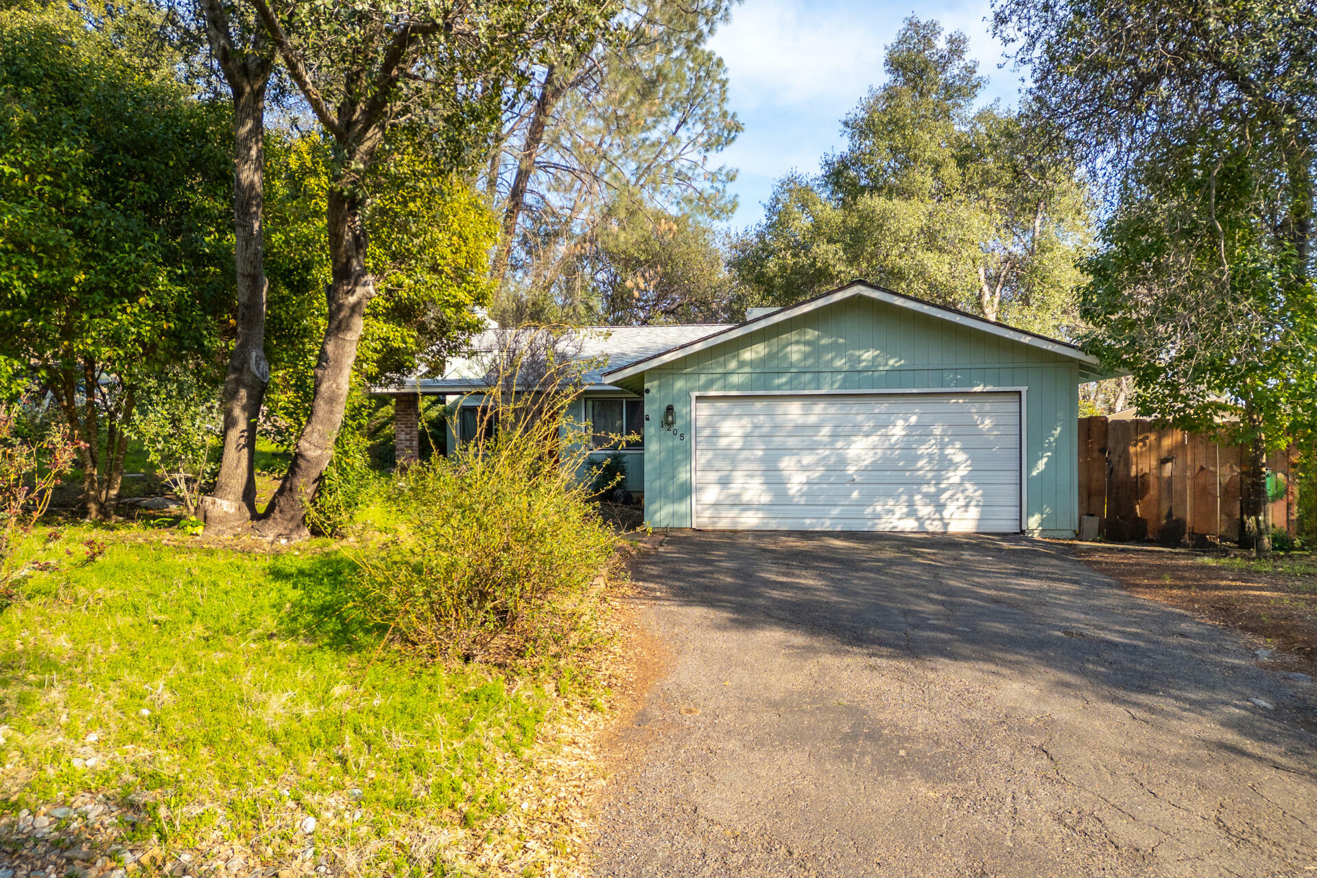 Property Photo:  1205 Shasta Way  CA 96019 