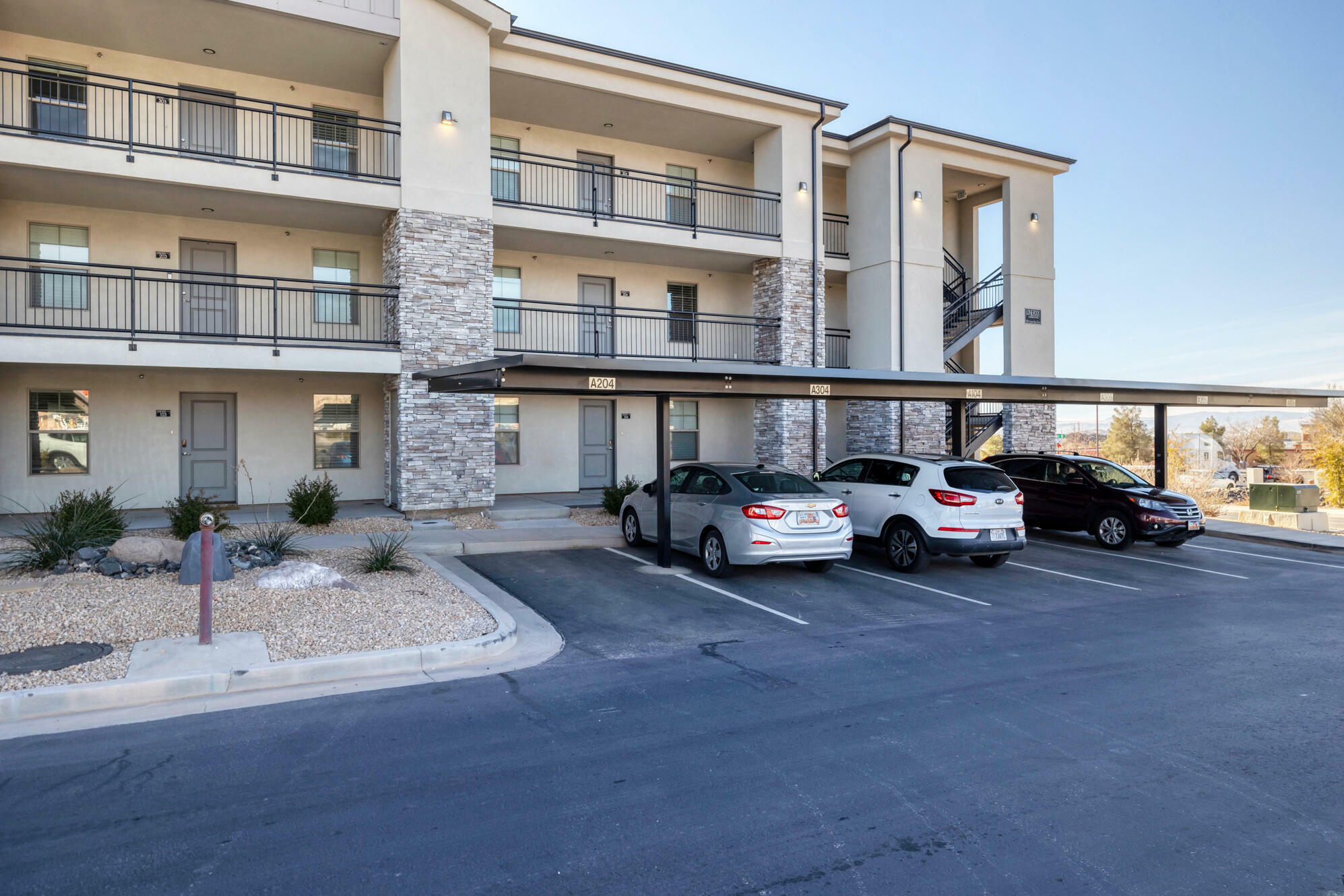Property Photo: 128 Lone Rock Dr #204 UT 84737