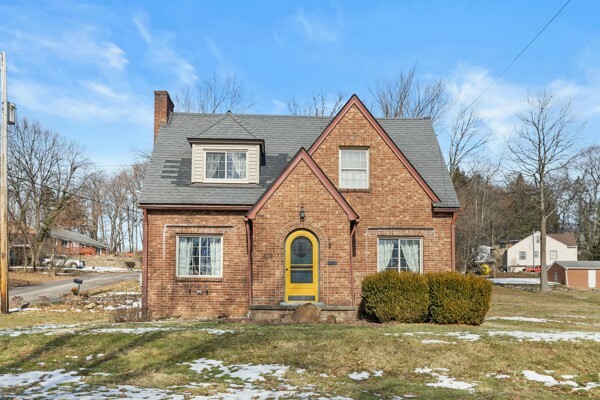 Property Photo:  600 Woodside Ave  PA 16117 