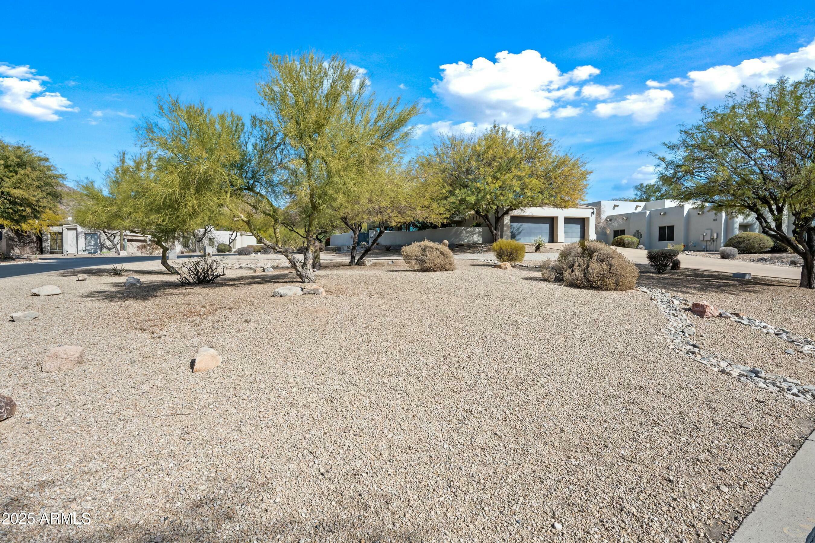 Property Photo:  12129 N 114th Way  AZ 85259 