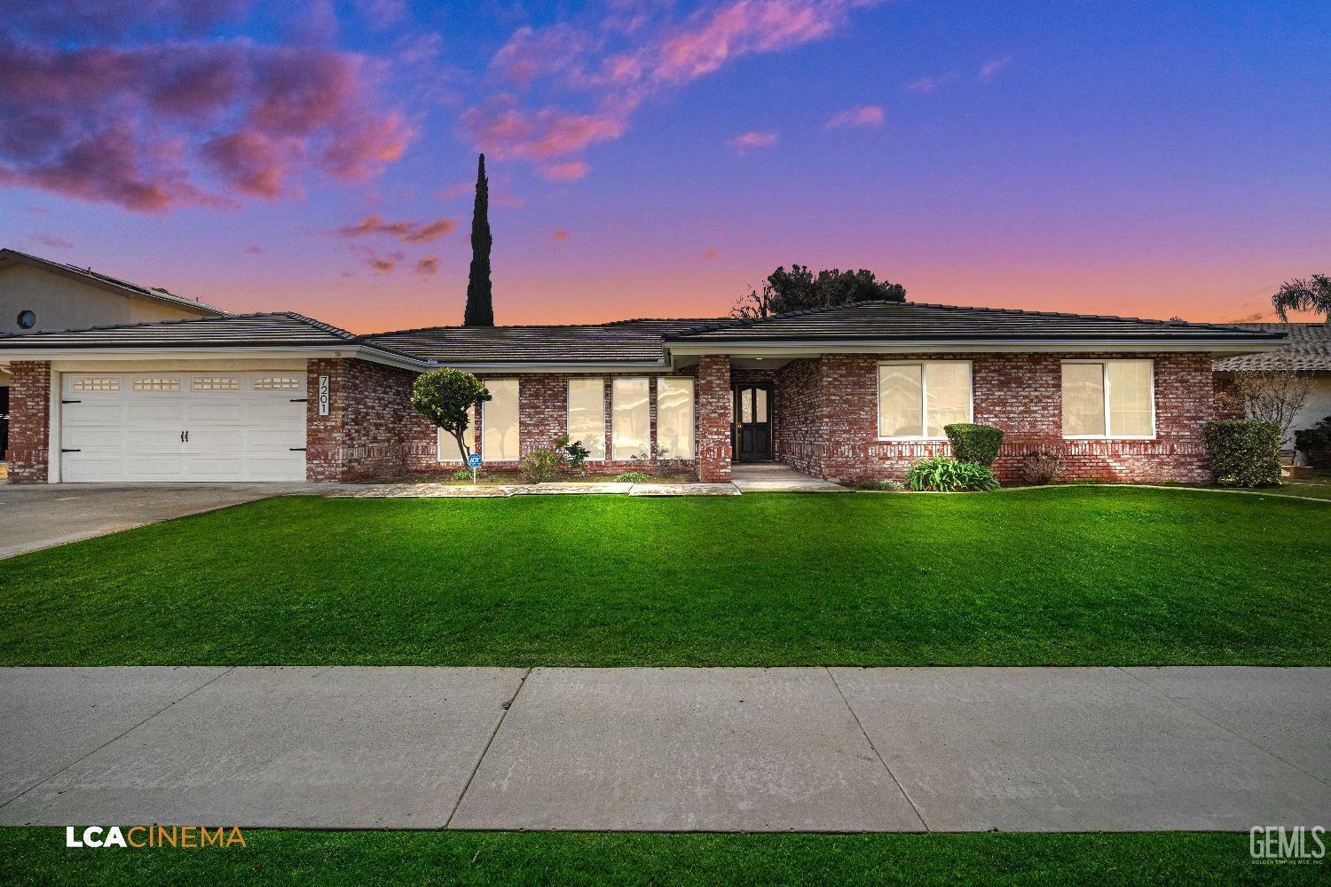 Property Photo: 7201 Noah Avenue CA 93308