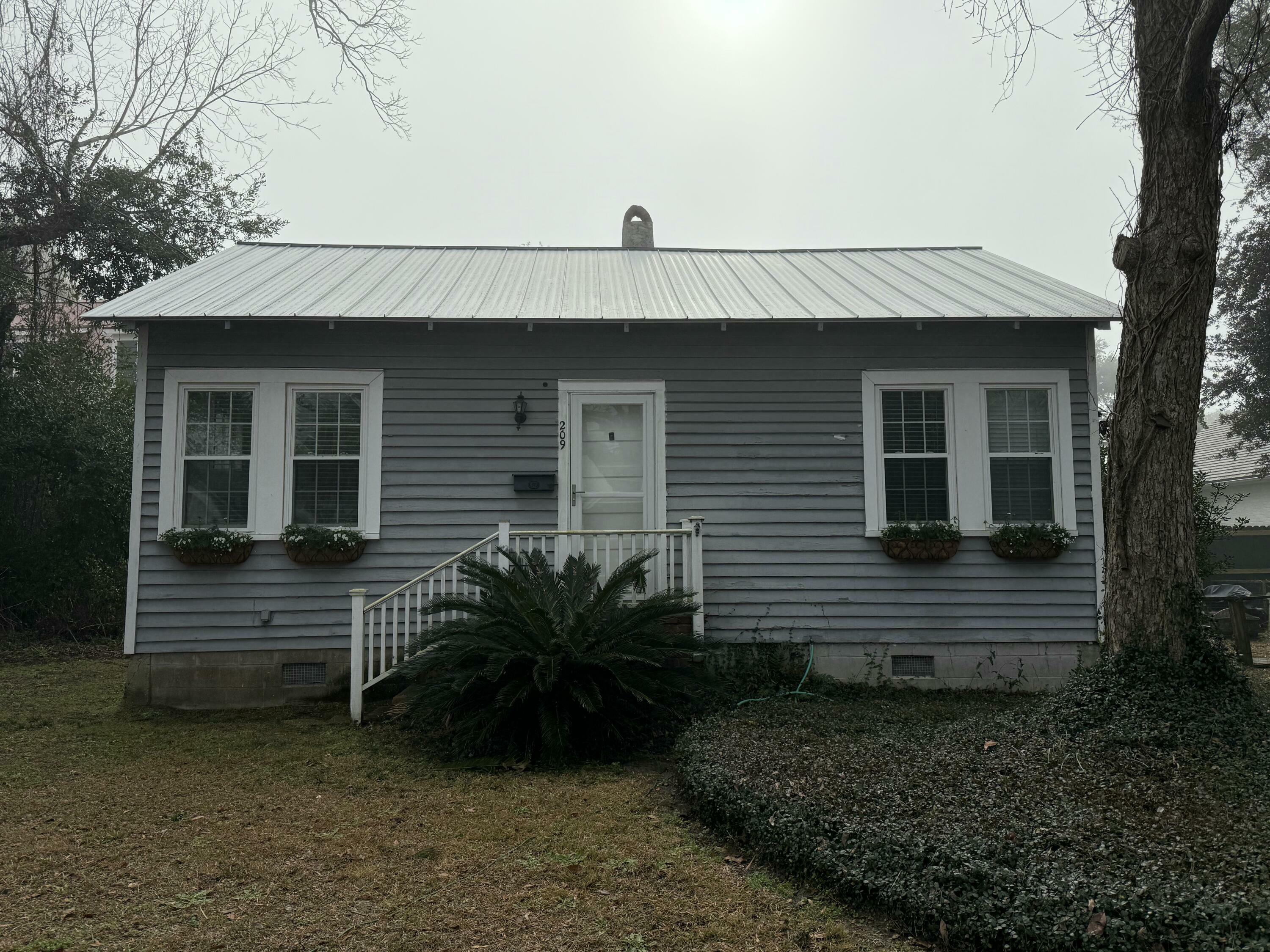 Property Photo:  209 McCormick Street  SC 29464 