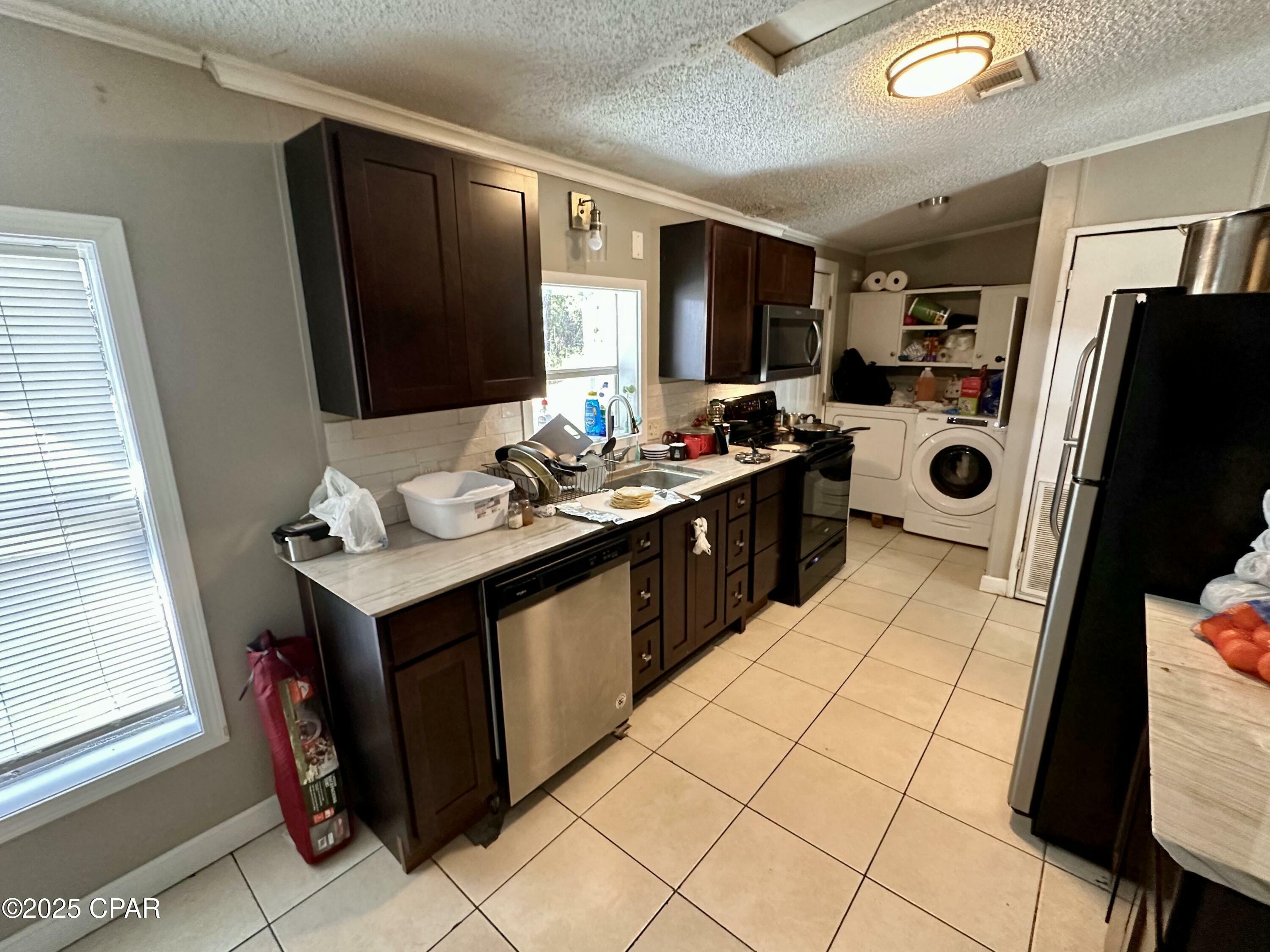 Property Photo:  147 Cessna Street  FL 32459 