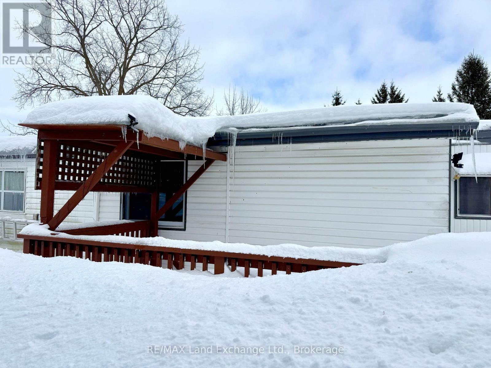 Property Photo:  319 Goderich Street Unit 7  ON N0H 2C1 