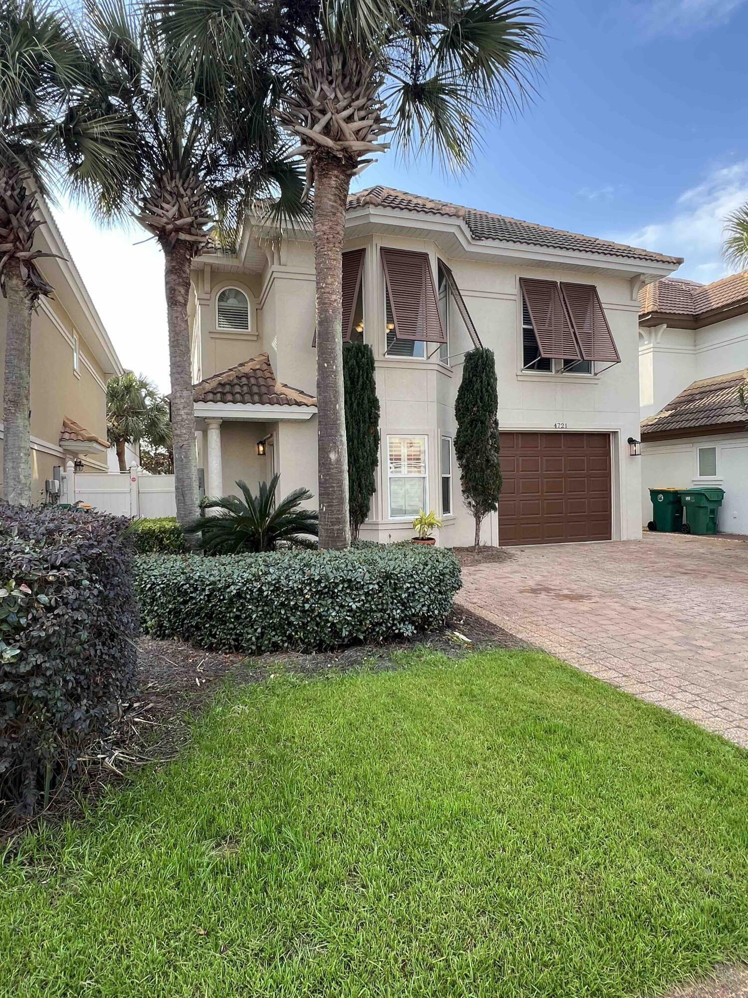 Property Photo:  4721 Amhurst Circle  FL 32541 