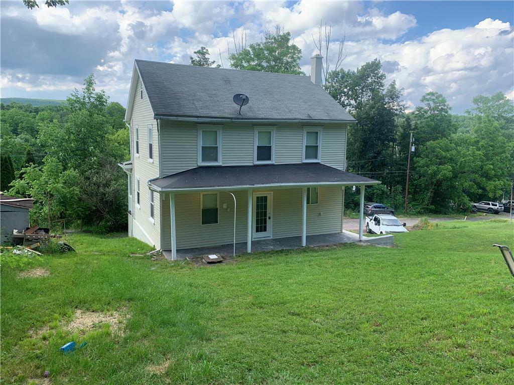 Property Photo:  11 Golf Road  PA 18214 