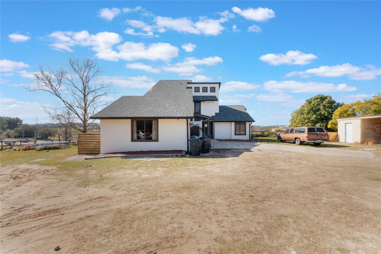 Property Photo: 13145 Paloma Road FL 34711