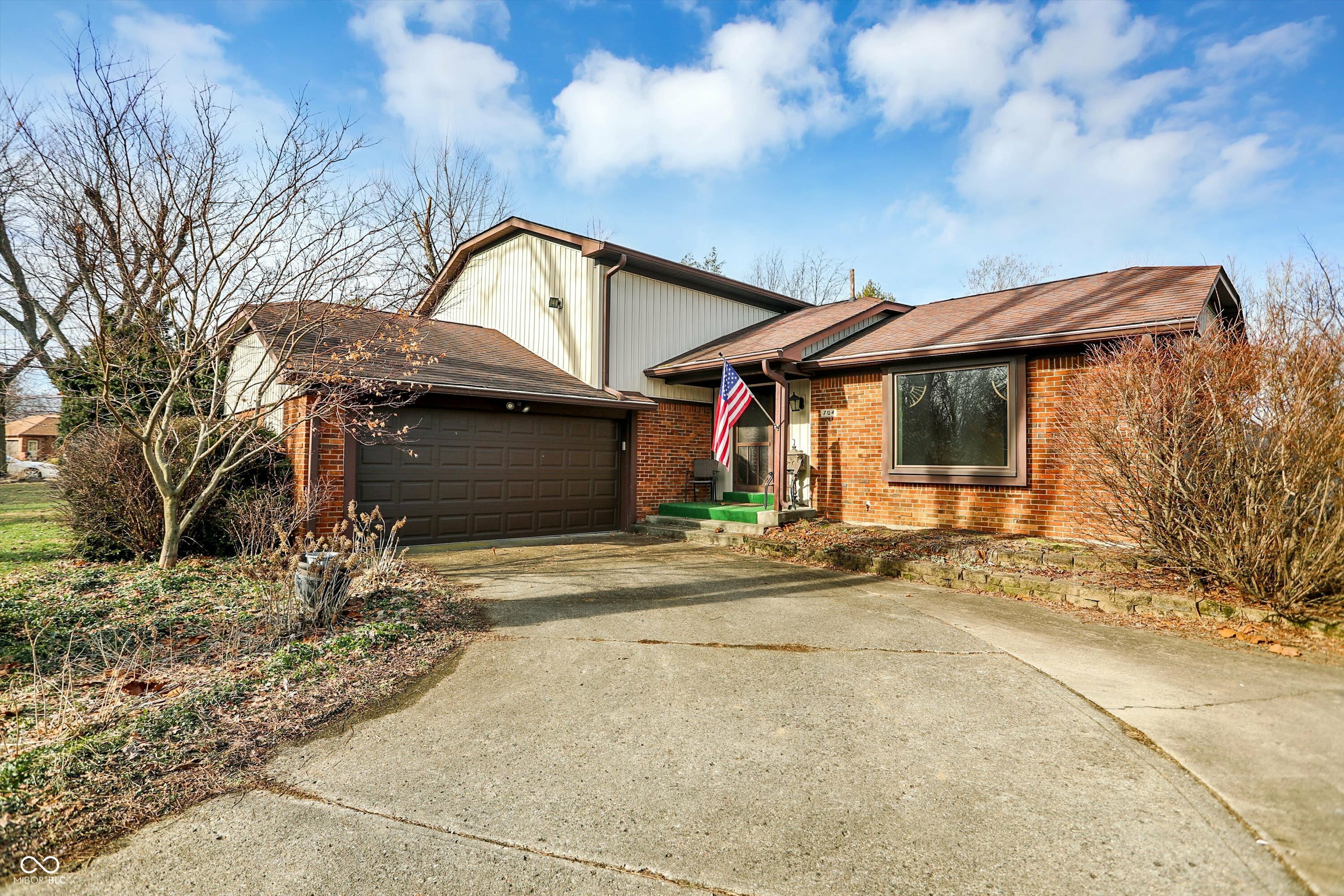 Property Photo:  704 Covered Bridge Road  IN 46142 